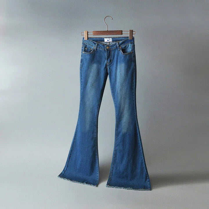Eleganti jeans bootcut elasticizzati con una vestibilità ampia e di tendenza
