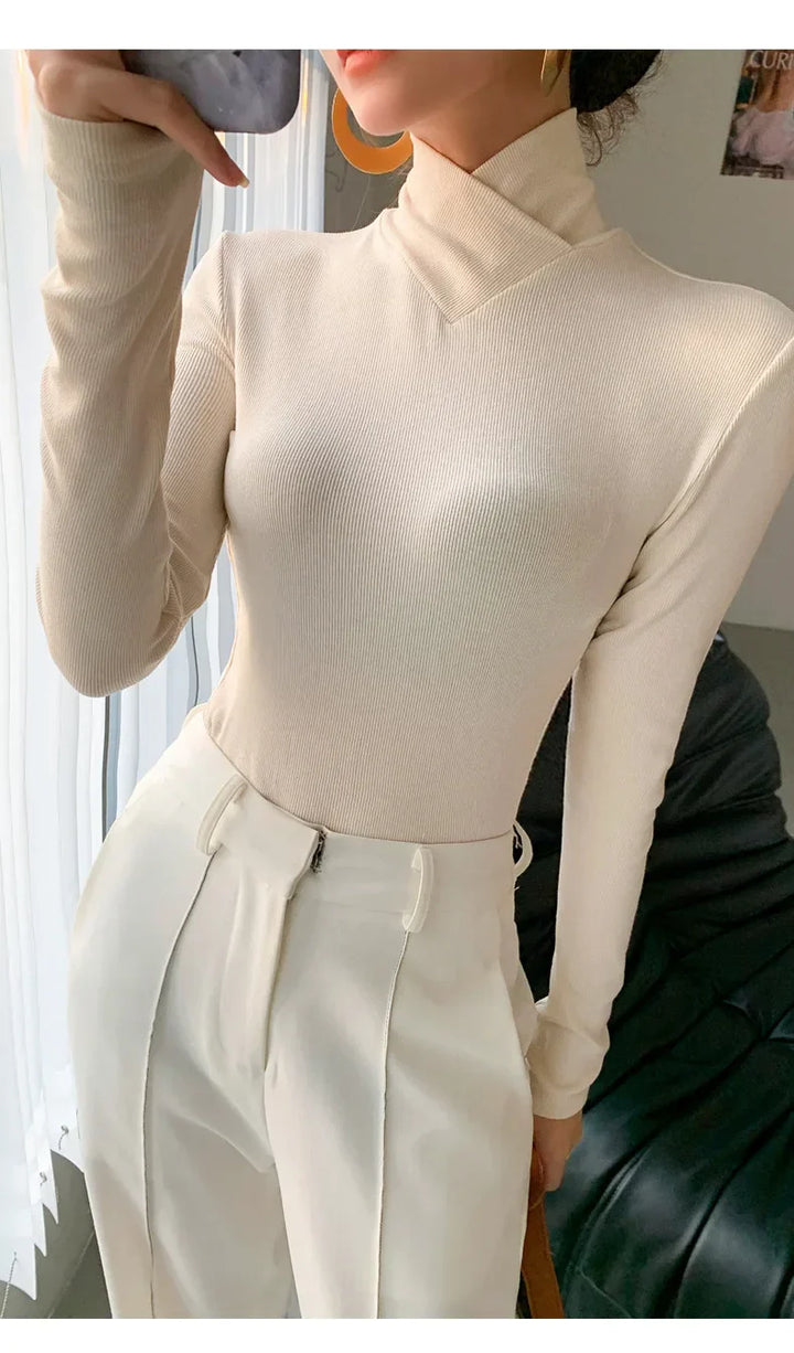 세련된 블랙 롱슬리브 터틀넥 여성용 탑