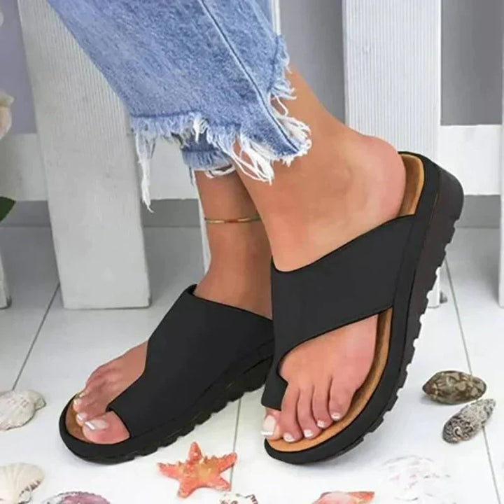 Eleganti e comode infradito ortopediche da donna per l'estate, per un look sano e alla moda