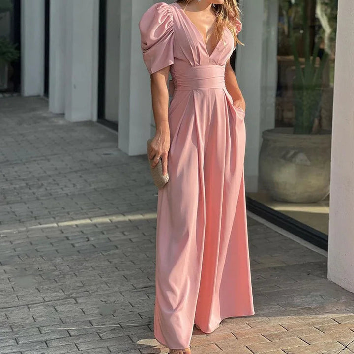 Elegante tuta in chiffon con un grazioso fiocco
