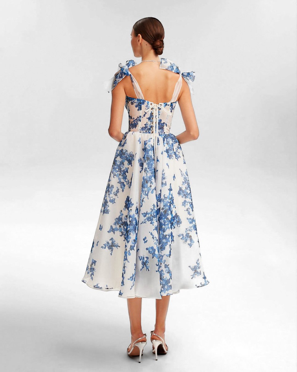Elegante abito midi blu da donna - un accessorio di stile per ogni occasione