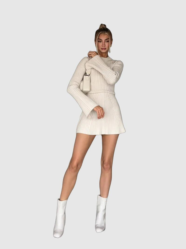 Elegante mini vestaglia da donna con comodi inserti in tricot