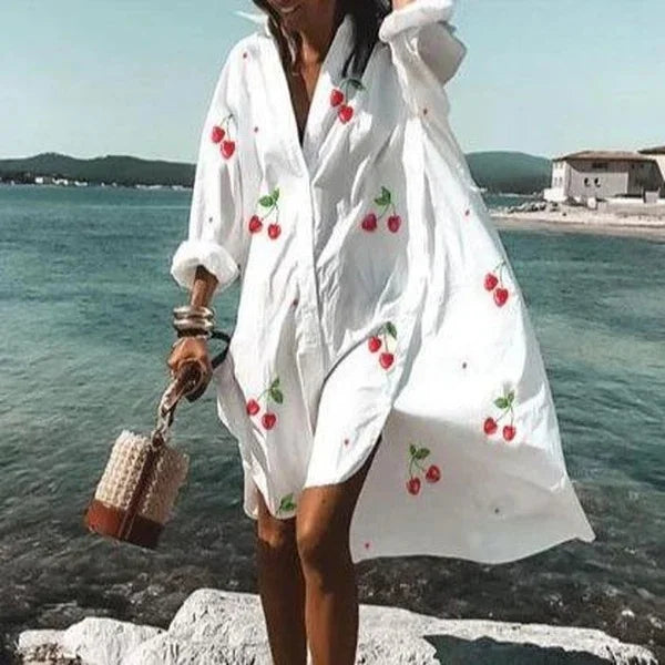 Elegante abito oversize da donna con maniche lunghe e bottoni: il perfetto outfit leggero per tutti i giorni