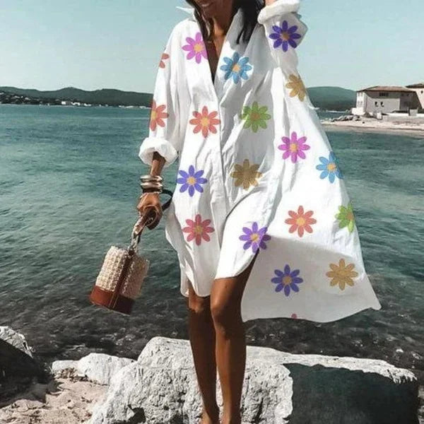 Elegante abito oversize da donna con maniche lunghe e bottoni: il perfetto outfit leggero per tutti i giorni