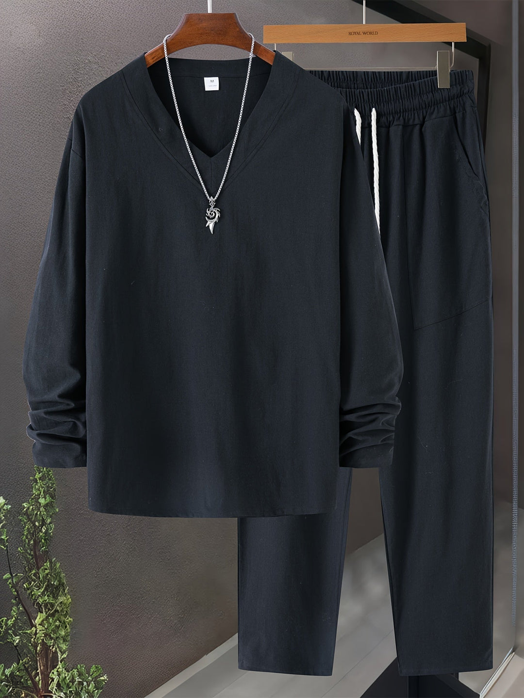 Set da uomo: maglietta elegante con scollo a pallina e pantaloni comodi con tasche