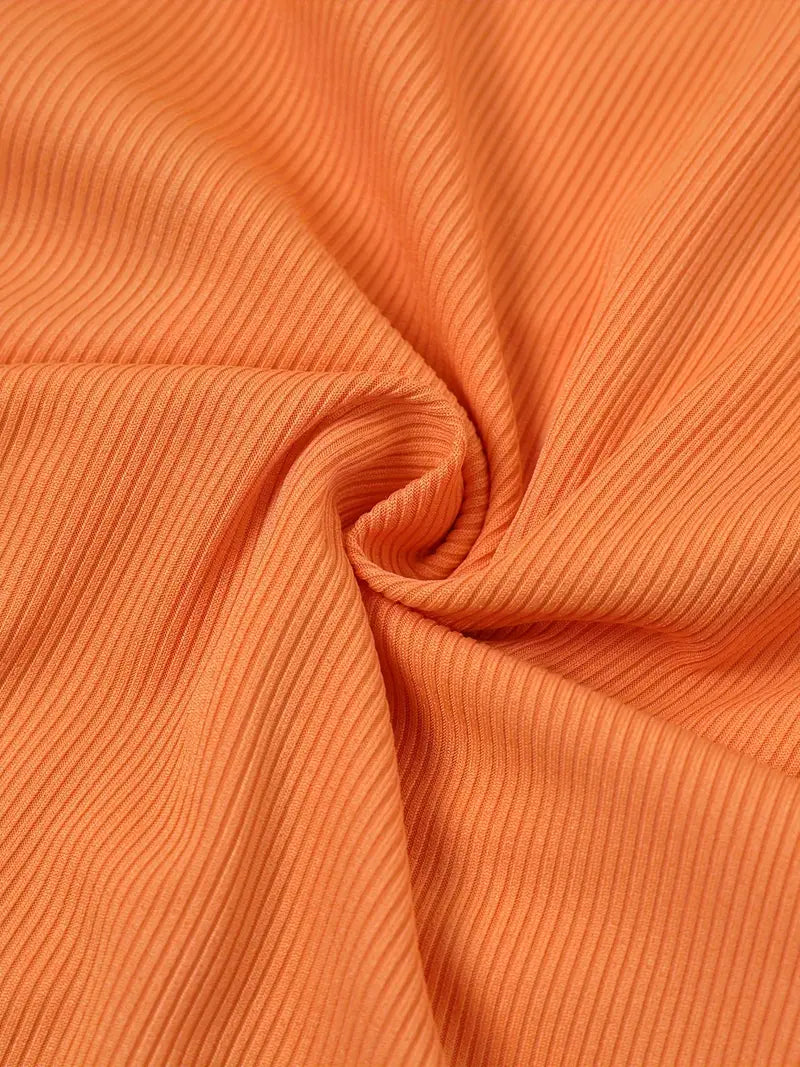 Elegante abito bodycon da donna senza maniche in raso con elegante scollatura e sorprendente spacco alto