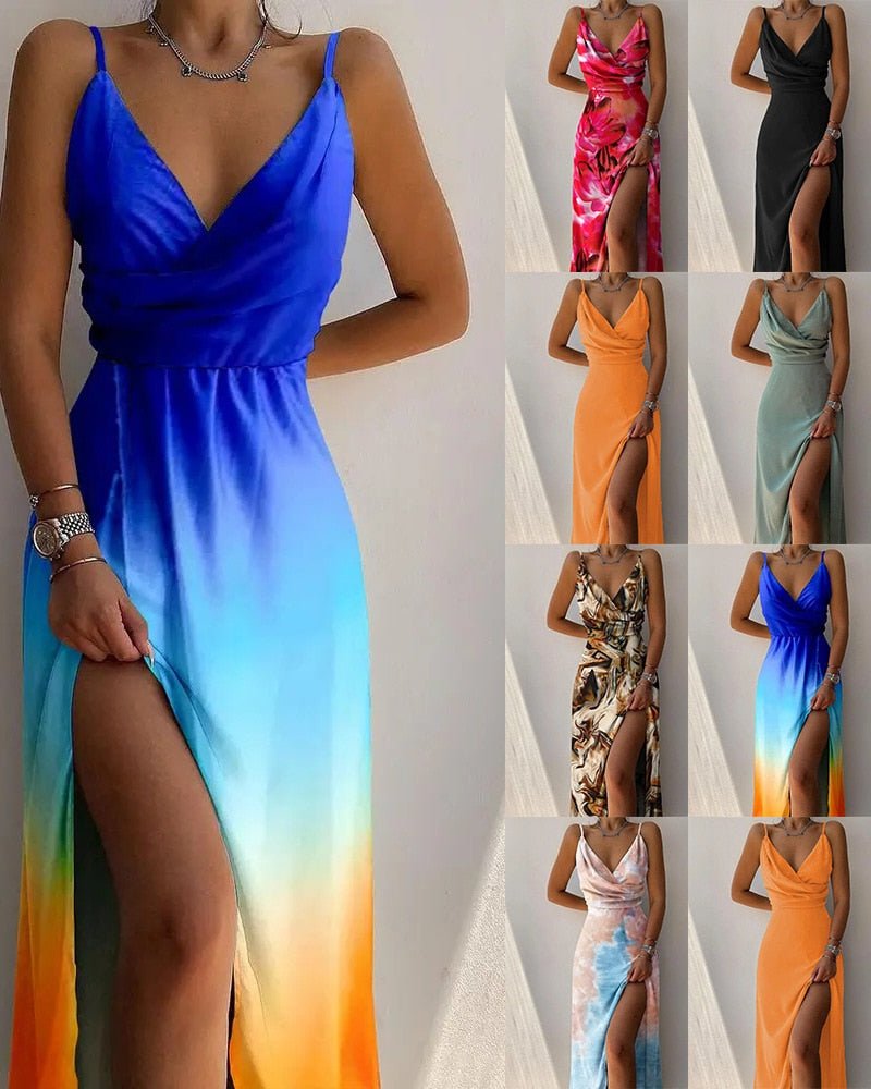 La fedele cavigliera da donna con un'elegante drappeggio all'esterno, un elegante cinturino e un musetto floreale.