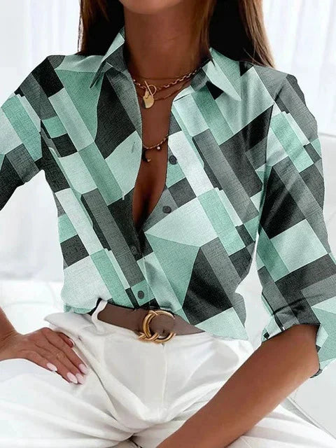 Camiseta da donna con bottoni e stampa sofisticata per un look elegante