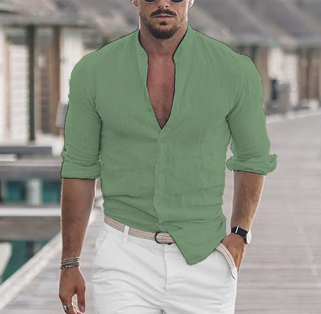 Elegante camicia da uomo leggera e trasparente, ideale per un look casual di tutti i giorni con una finitura elegante in botton.