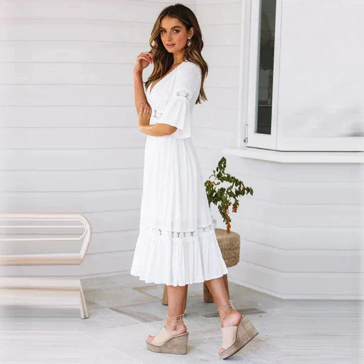 Accappatoio da donna Coupe Fluide en A con profonda scollatura a V, eleganti dettagli in pizzo e maniche a 3/4