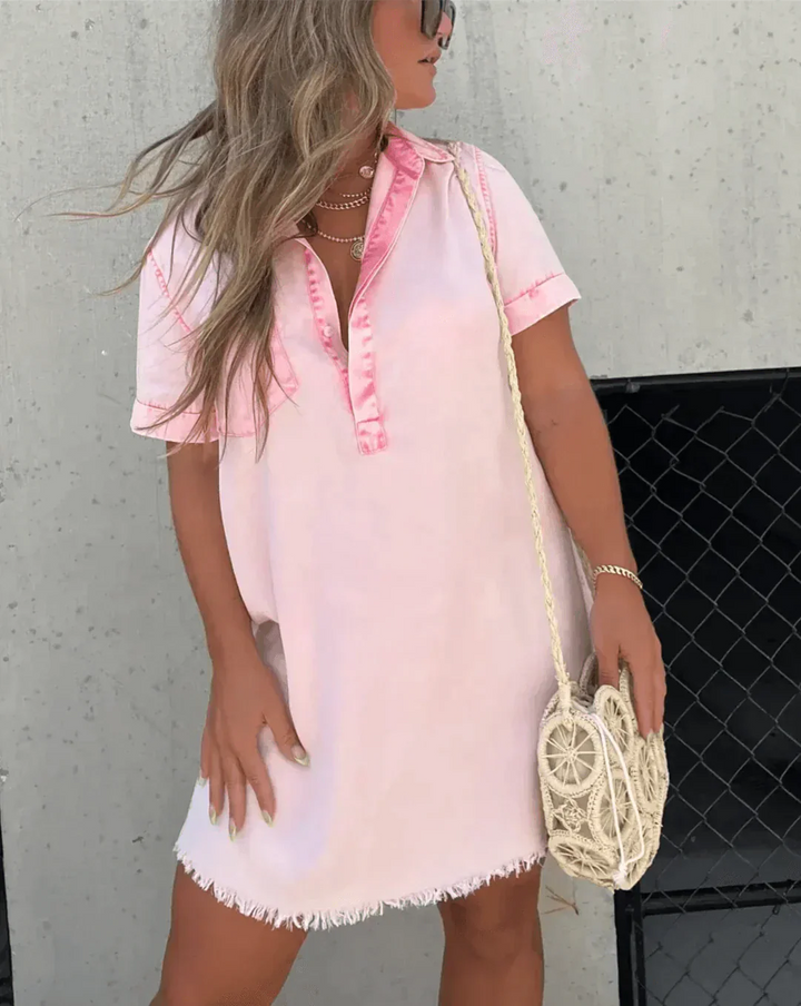 Elegante camicia da donna in denim con taglio svasato ed eleganti bottoni in cotone