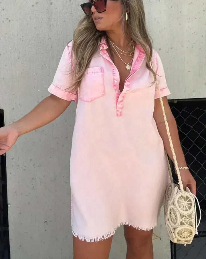 Elegante camicia da donna in denim con taglio svasato ed eleganti bottoni in cotone