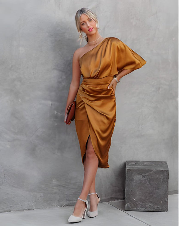 Elegante abito midi in raso di Sinclair per un look sofisticato
