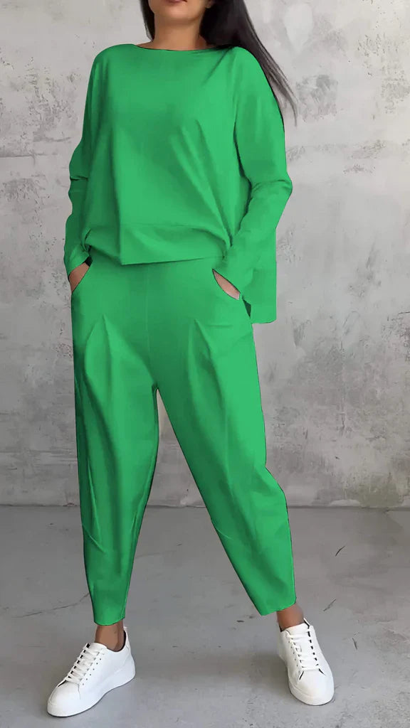 Elegante abito da donna a due pezzi per il tempo libero - una combinazione di comfort ed eleganza