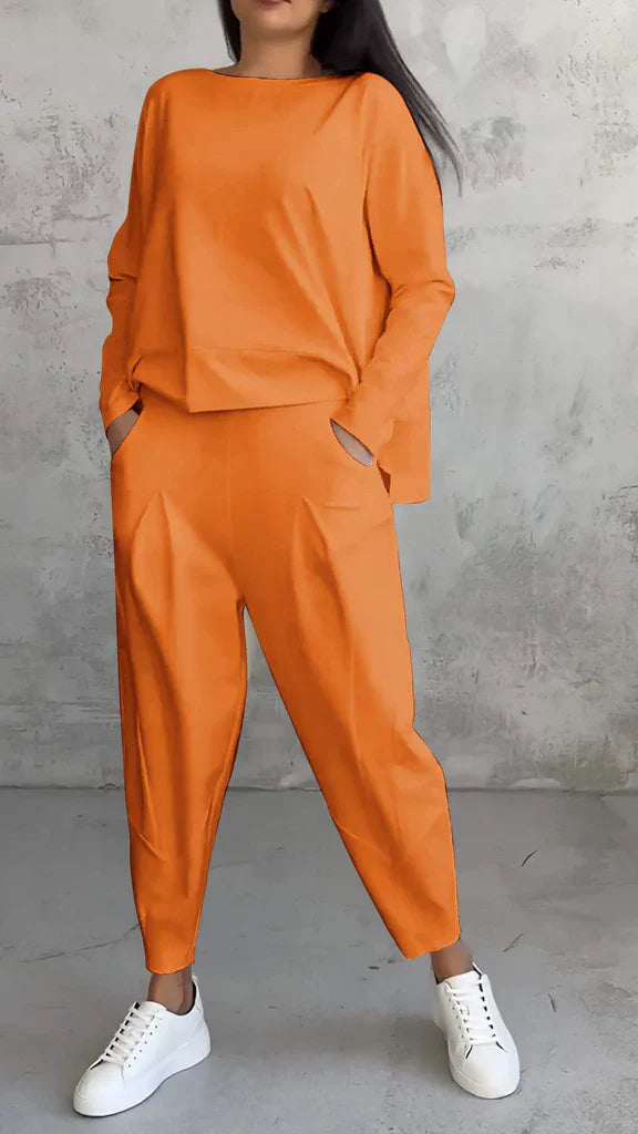 Elegante abito da donna a due pezzi per il tempo libero - una combinazione di comfort ed eleganza