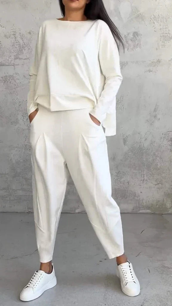 Elegante abito da donna a due pezzi per il tempo libero - una combinazione di comfort ed eleganza