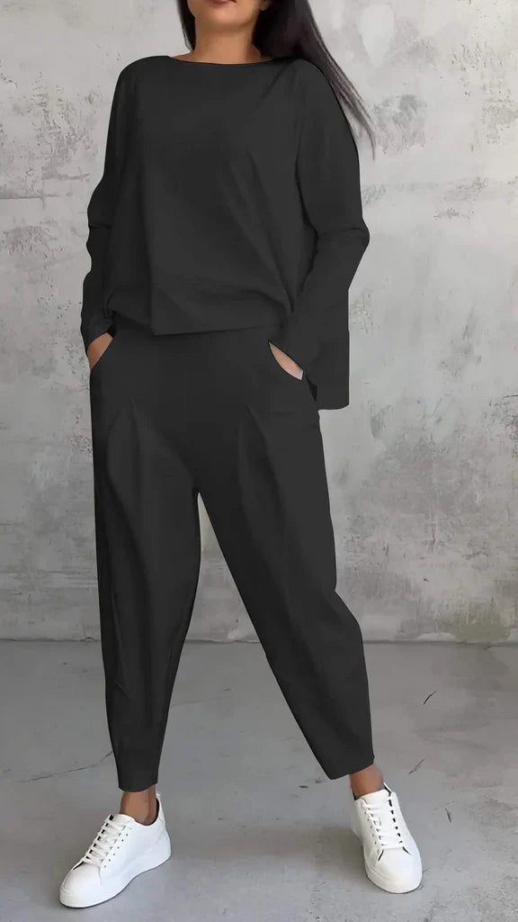 Elegante abito da donna a due pezzi per il tempo libero - una combinazione di comfort ed eleganza