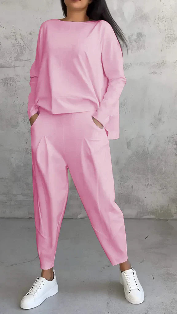 Elegante abito da donna a due pezzi per il tempo libero - una combinazione di comfort ed eleganza