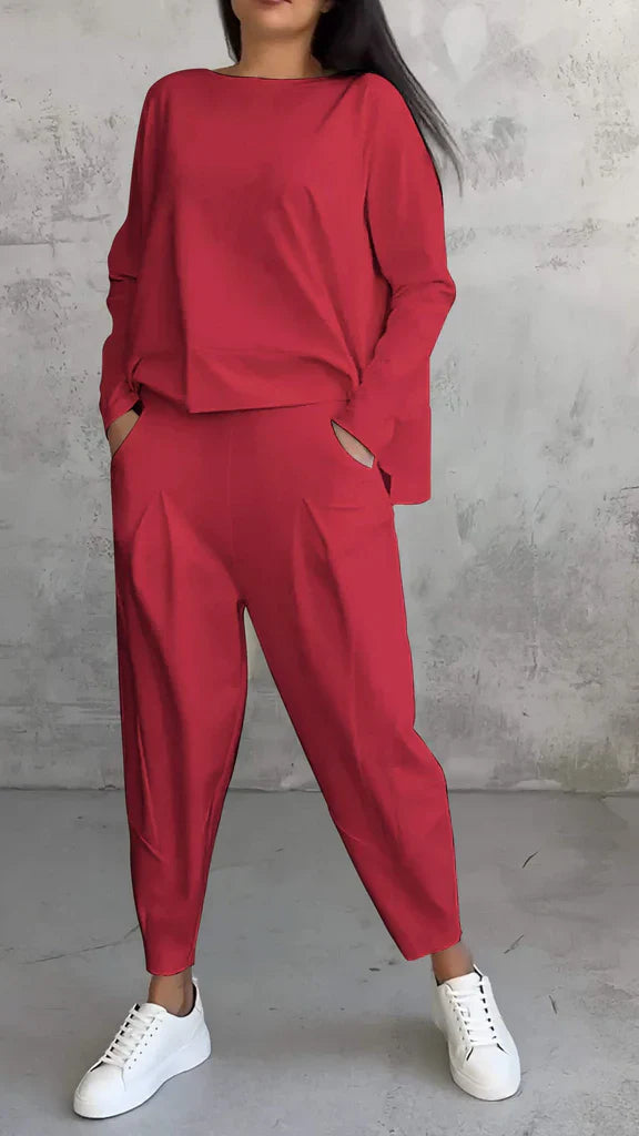 Elegante abito da donna a due pezzi per il tempo libero - una combinazione di comfort ed eleganza