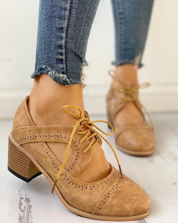 Eleganti tacchi a spillo Brogue da donna per un look unicamente chic